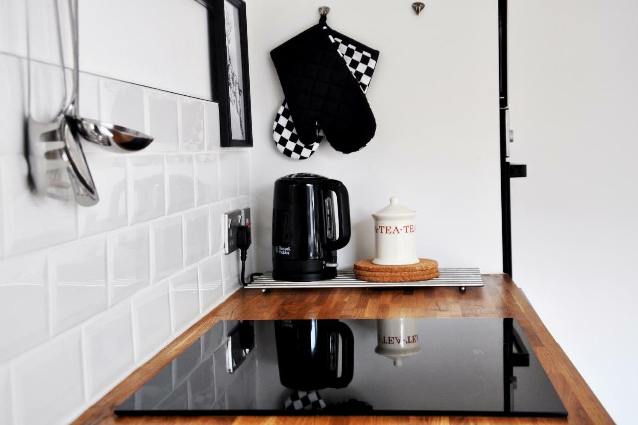 Stylish Flat In 1860's Listed Building Апартаменты *
